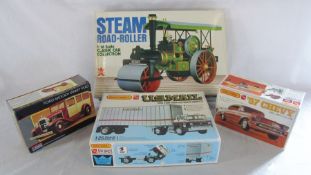 4 vintage car kits - Bandai steam roller 1/1