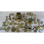Selection of brass ware inc horse brasses