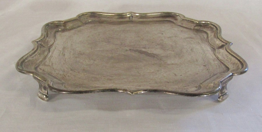 Silver salver 32 cm x 32 cm London 1905 weight 34.90 ozt - Image 2 of 2