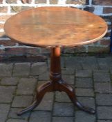 Georgain oak tilt top tripod table