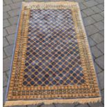 Patterned rug 89 cm x 155 cm