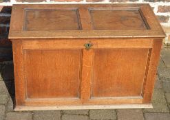 Georgian oak blanket box H 49cm W 82cm D 40cm