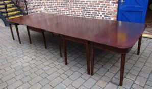 Large mahogany reproduction Georgian D end 4 piece dining table extending to 388 cm x 137 cm