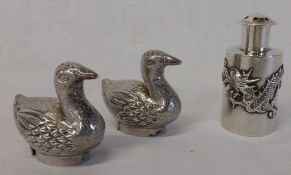 2 Chinese silver pepper casters in the form of ducks and silver cylindrical pepper with raised