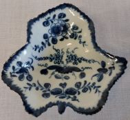 18th century Worcester leaf shaped and moulded blue and white pickle dish bearing blue crescent mark