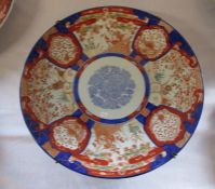 Large Meiji period Imari pattern charger D 47 cm