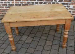 Pine kitchen table 121cm by 75cm