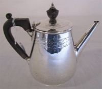 Small Victorian silver teapot London 1874 weight 7.33 ozt H 13 cm