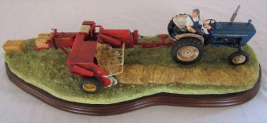 Boxed Border Fine Arts 'Hay Baling' limited edition figure no 1756/2002 L 58 cm complete with