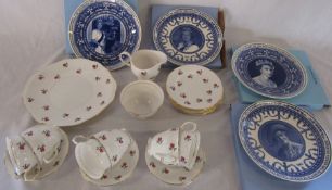 Colclough part tea service & 4 boxed Wedgwood commemorative plates