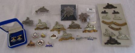 Selection of Lincolnshire Regiment cap and collar badges and cufflinks etc