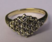 9ct gold diamond cluster ring size H weight 2 g