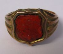 9ct gold seal ring Chester 1901 weight 3.3 g size T (seal indistiguishable/very worn)