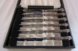 Cased set of silver handle butter knives Sheffield hallmark
