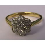 18ct gold diamond daisy ring total approx. 0.65ct size O