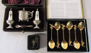 Cased set of Royal Air Force commemorative teaspoons, 9ct gold cross weight 0.6 g & a silver plate