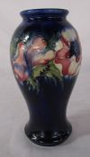 Moorcroft anemone pattern vase H 19 cm