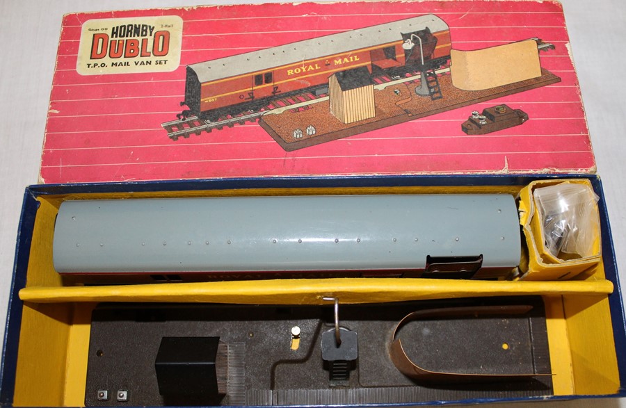 Hornby Dublo TPO mail van set and Breakdown Crane 4620 (both boxed) - Image 3 of 3