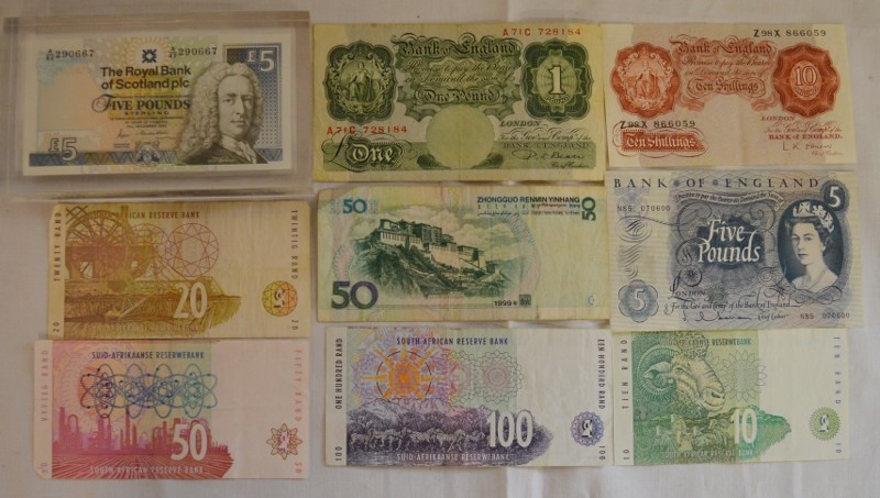 Various bank notes including a Scottish £5 set in perspex