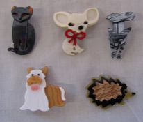 Set of 5 assorted Lea Stein style animal brooches inc hedgehog, dog and cat (all new)