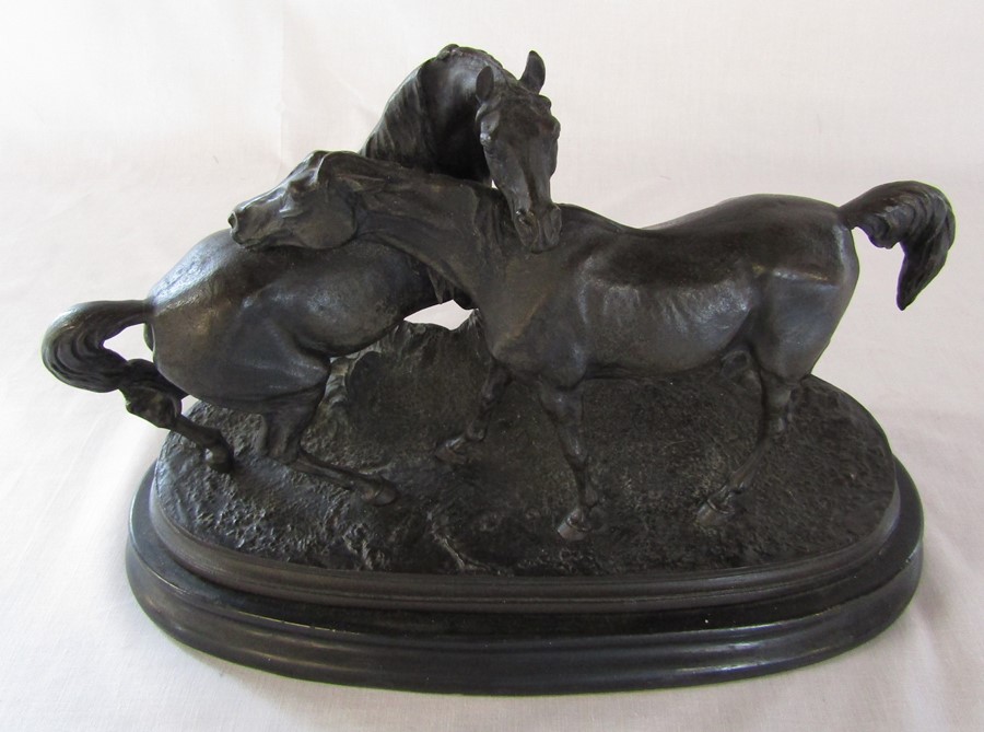 Cast model of two horses L 35 cm H 23 cm - Image 3 of 3