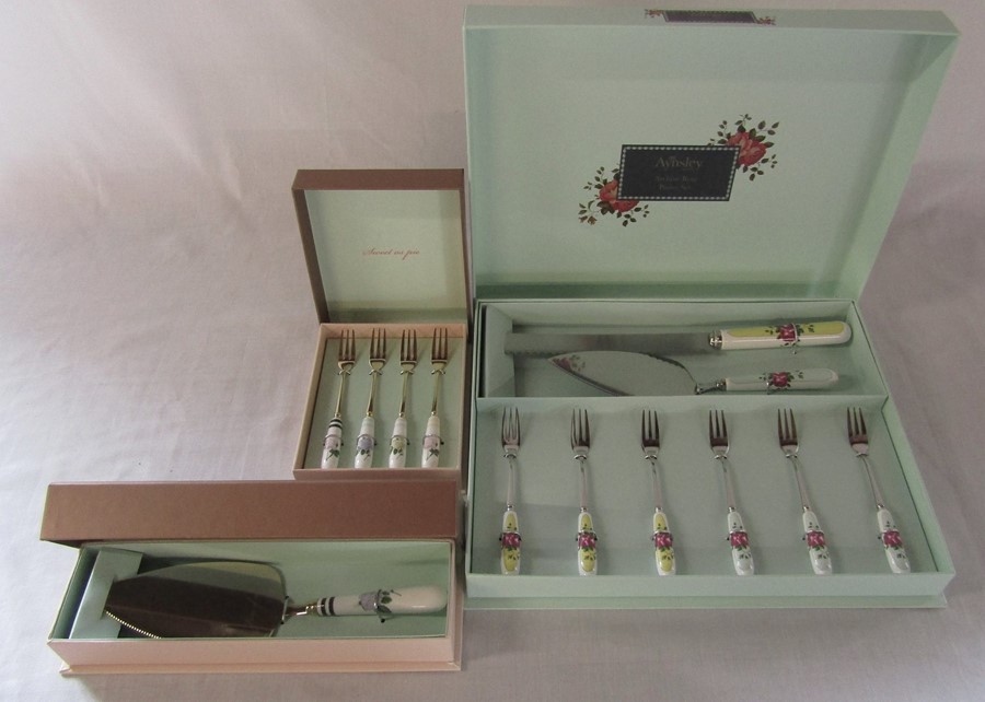 Boxed and unused Ted Baker Portmeirion Rosie Lee set of pastry forks and cake slice together with