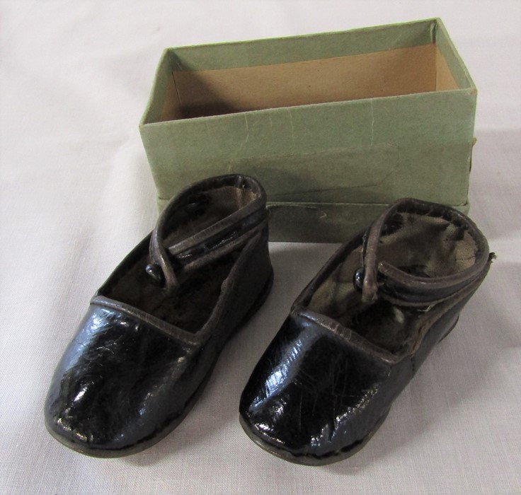 Pair of late Victorian / early Edwardian leather baby shoes