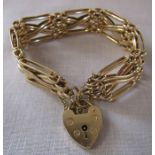 9ct gold bar bracelet with 9ct gold heart shaped lock weight 26.1 g