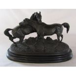 Cast model of two horses L 35 cm H 23 cm