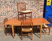 G Plan style draw leaf table and 4 chairs extends to 192 cm x 89 cm