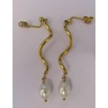 Pair of 9ct gold twist drop earrings with pearl drop L 5 cm weight 2.4 g (possibly missing top