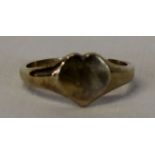 Child's 9ct gold heart ring 1.8g