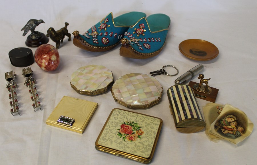 Selection of compacts, pair of Persian slippers, Mauchline ware dish, 2 miniature Coronation coach &