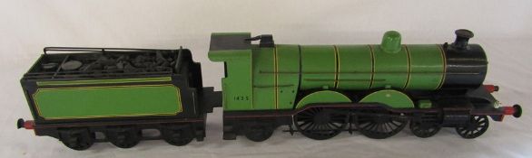 Wooden model of a steam engine / locomotive and tender L 73 cm