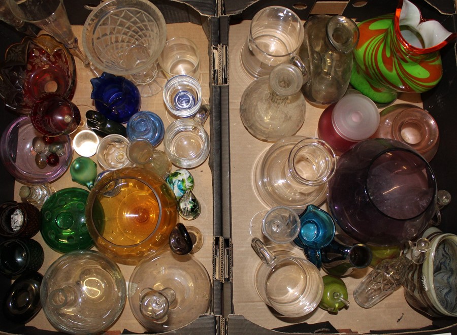 2 boxes of glassware