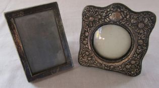 2 small silver photo frames 9 cm x 9 cm & 9 cm x 7 cm