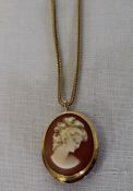 Gold chain & cameo pendant marked 750 total weight 6.3g