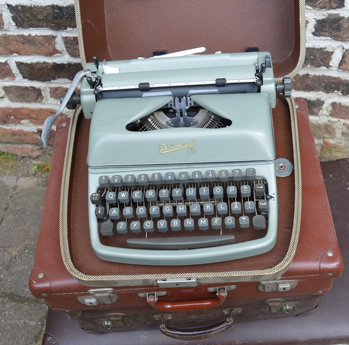 3 vintage suitcases and a portable typewriter - Image 2 of 2