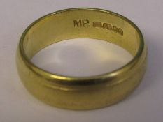 18ct gold wedding band size N weight 5.6 g