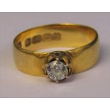 22ct gold band ring with central solitaire diamond 0.20 ct total weight 3.6 g size M