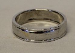 Marked as 750 white gold ring 9.7g size Z+1