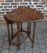 Small drop leaf table