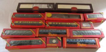 Various Hornby 00 gauge trains and carriages inc Limited edition R140 Tranquil & R242 Robert