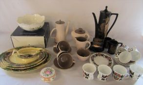 2 boxes of various ceramics inc boxed Aynsley bowl, Poole part tea and coffee set, Portmeirion,