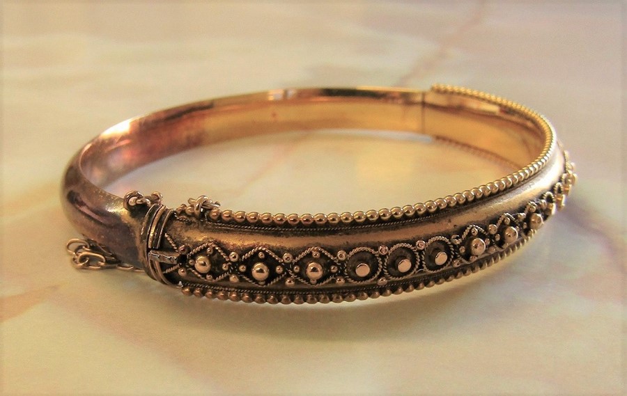 15ct gold Victorian bangle / bracelet Birmingham 1899 11.6 g (with original box) - Image 2 of 7