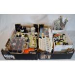 Large quantity of artist's materials (2 boxes)