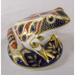 Royal Crown Derby frog paperweight with gold stopper
