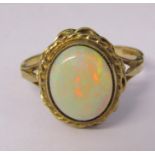 9ct gold opal ring size N weight 2.9 g (opal 10 mm x 7 mm)