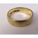 9ct gold band ring size Q weight 4 g