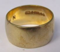 9ct gold band ring size N weight 5.1 g